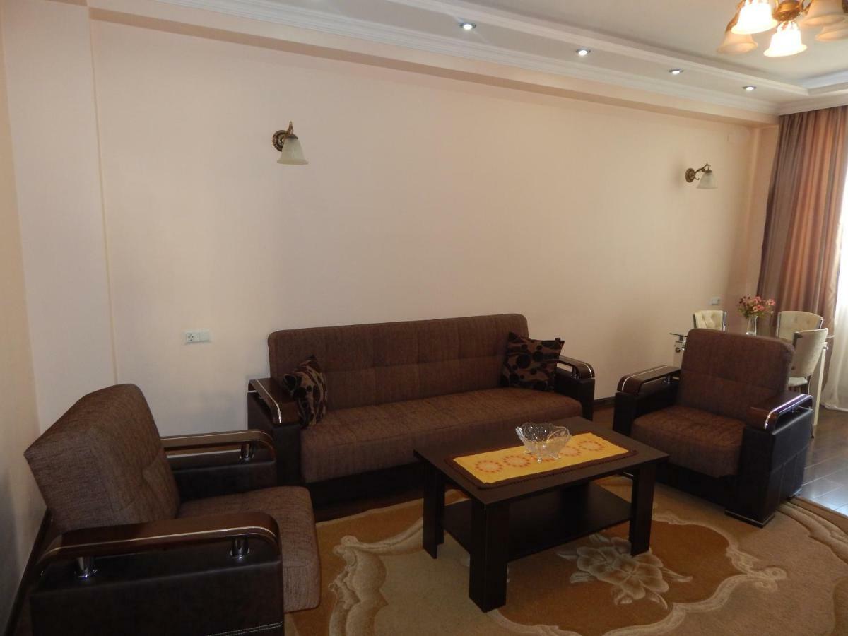 Apartment First Line From Sea Batumi Zewnętrze zdjęcie