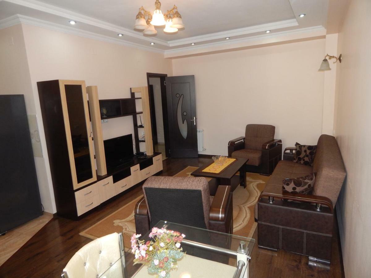 Apartment First Line From Sea Batumi Zewnętrze zdjęcie